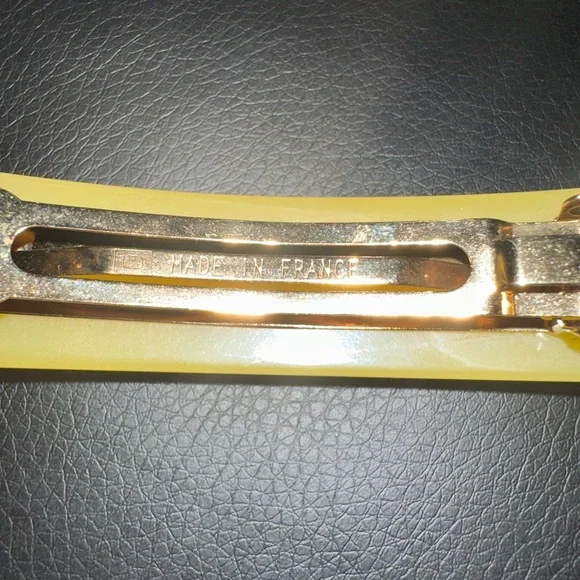 Louis Vuitton Yellow and Black Floral Hair Clip PRE-OWNED - Picture 5 of 10